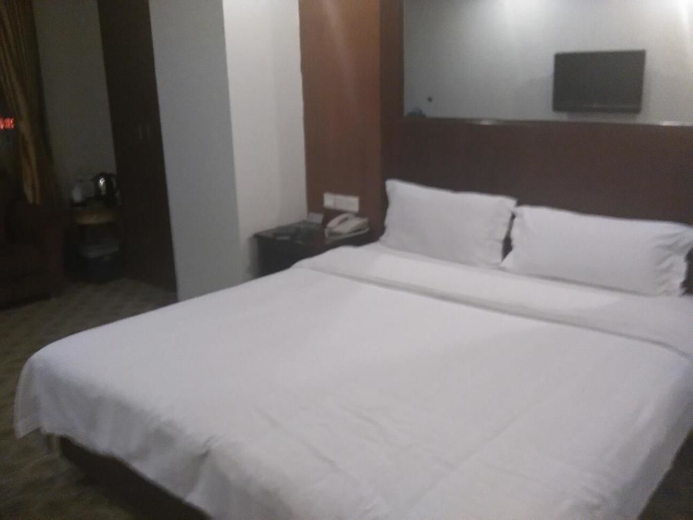 Shanshui Fashion Hotel Paifang Park Чжаоцин Екстер'єр фото